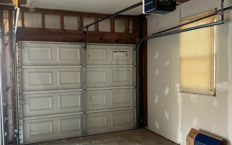 Top Tips for Replacing Your Garage Door in Fayetteville